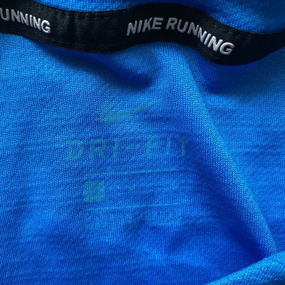 Blue Nike Air running T Size Medium - Picture 3 of 3